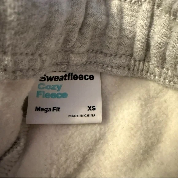 Aritzia TNA Cozy Sweatfleece Mega Cargo™ Jogger – Heather Grey – XS - Picture 5 of 7